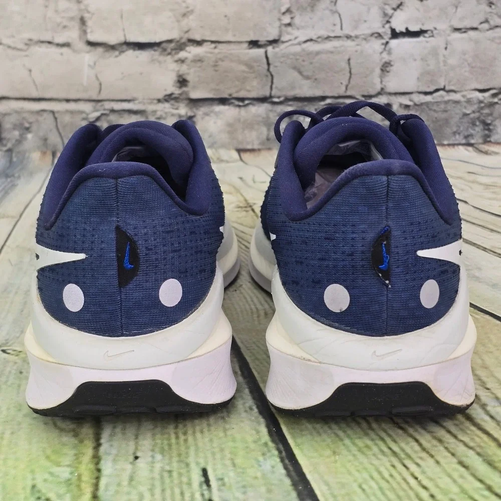 Nike Air Zoom Vomero 17 Running Shoes Mens 11 Navy Blue White FB1309-400 Sneaker